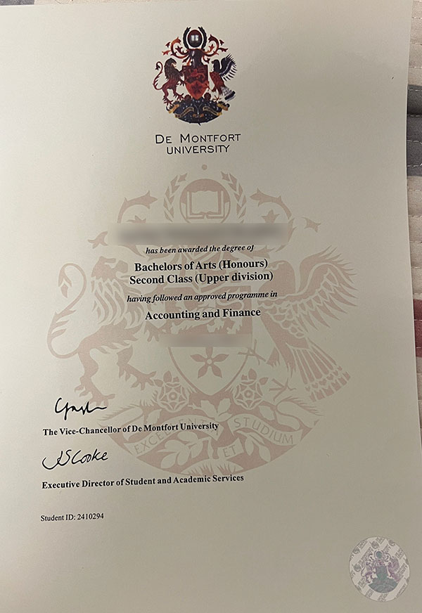 What is the degree certificate of De Montfort University in the UK like? what is the degree certificate of de montfort university in the uk like?