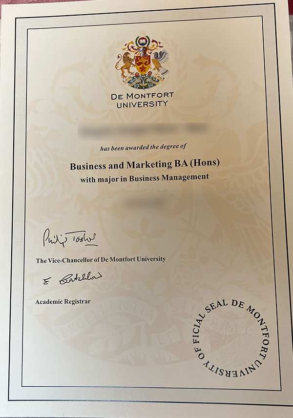 What is the degree certificate of De Montfort University in the UK like? what is the degree certificate of de montfort university in the uk like?