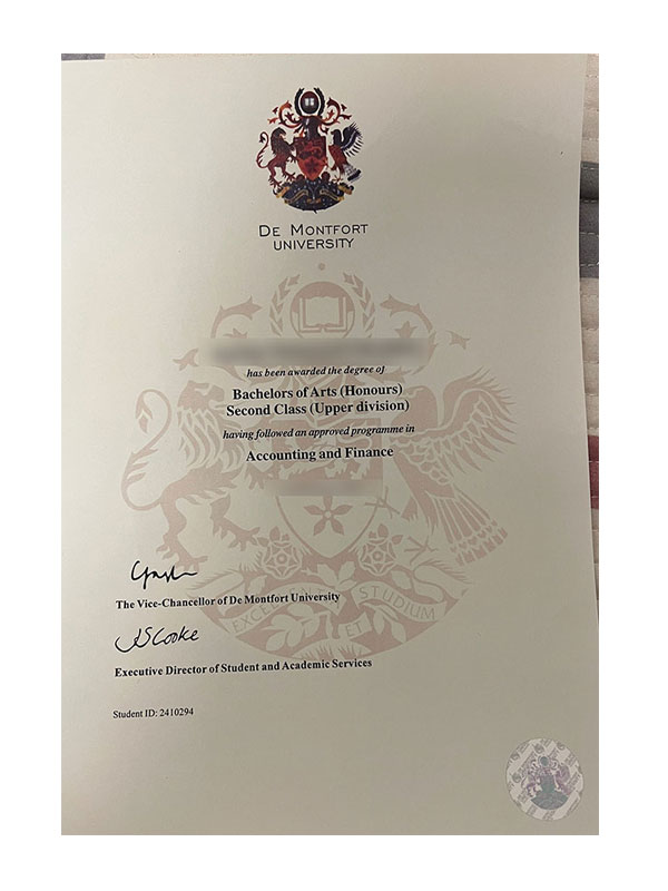 what is the degree certificate of de montfort university in the uk like?